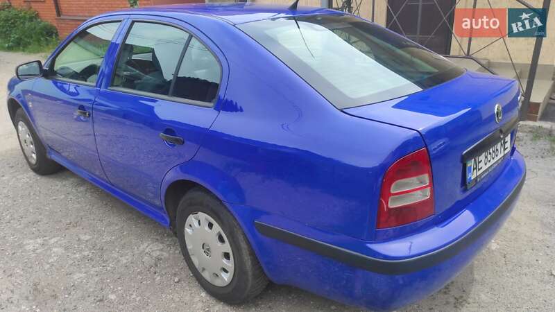 Лифтбек Skoda Octavia 2002 в Днепре