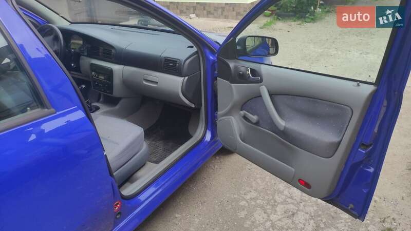 Лифтбек Skoda Octavia 2002 в Днепре