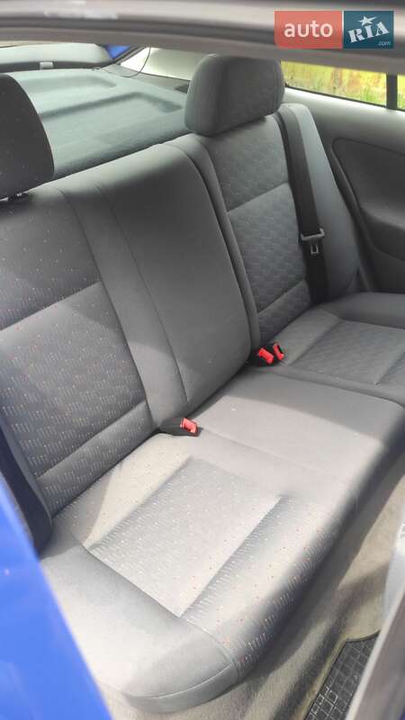 Лифтбек Skoda Octavia 2002 в Днепре