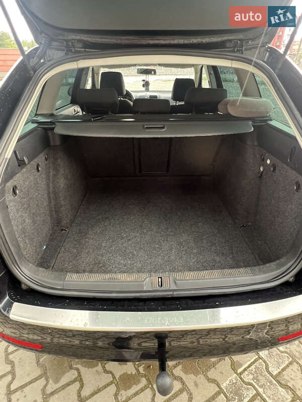 Універсал Skoda Octavia 2010 в Дрогобичі