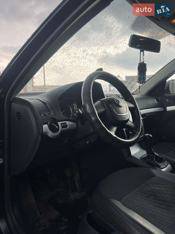 Універсал Skoda Octavia 2010 в Дрогобичі