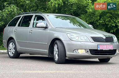 Універсал Skoda Octavia 2012 в 