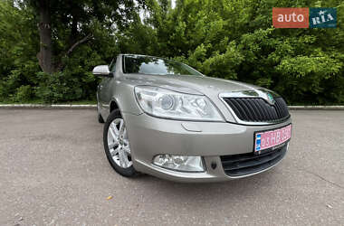 Універсал Skoda Octavia 2012 в 