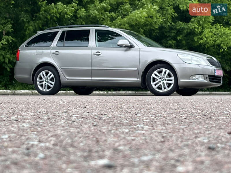 Універсал Skoda Octavia 2012 в Радивиліві