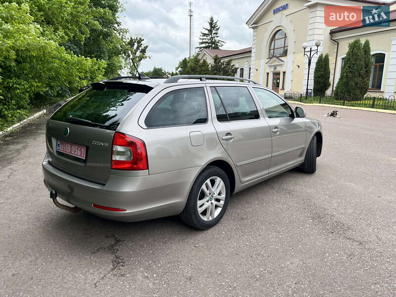 Універсал Skoda Octavia 2012 в Радивиліві