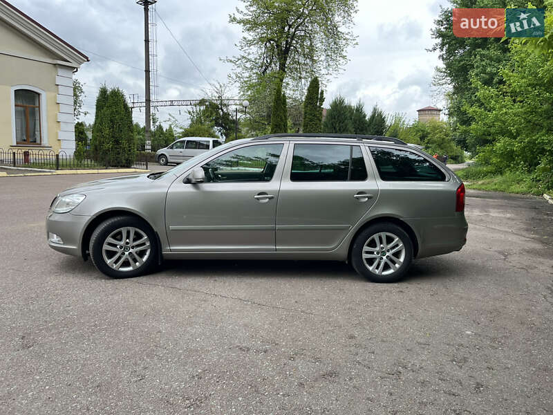 Універсал Skoda Octavia 2012 в Радивиліві