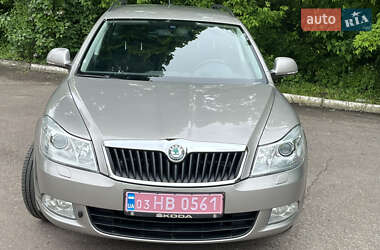 Універсал Skoda Octavia 2012 в 