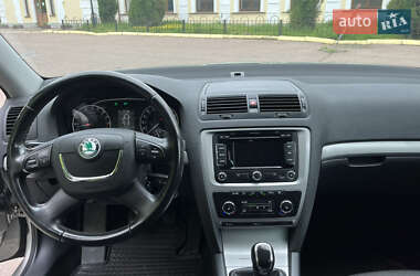 Універсал Skoda Octavia 2012 в 