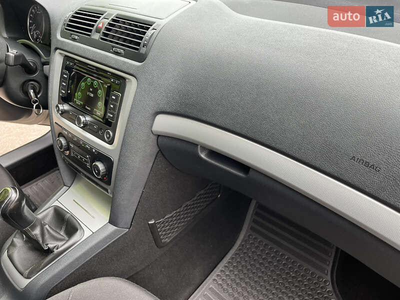 Універсал Skoda Octavia 2012 в Радивиліві