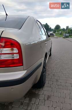 Лифтбек Skoda Octavia 2005 в 