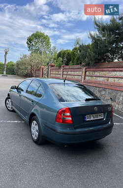 Лифтбек Skoda Octavia 2004 в 
