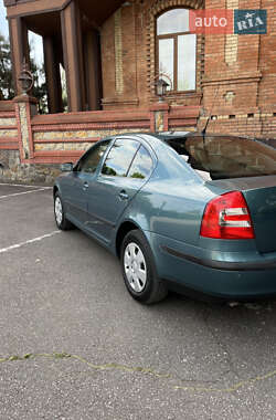 Лифтбек Skoda Octavia 2004 в 