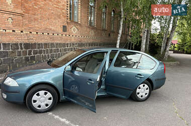 Лифтбек Skoda Octavia 2004 в 