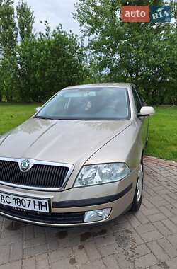 Лифтбек Skoda Octavia 2004 в Нововолынске