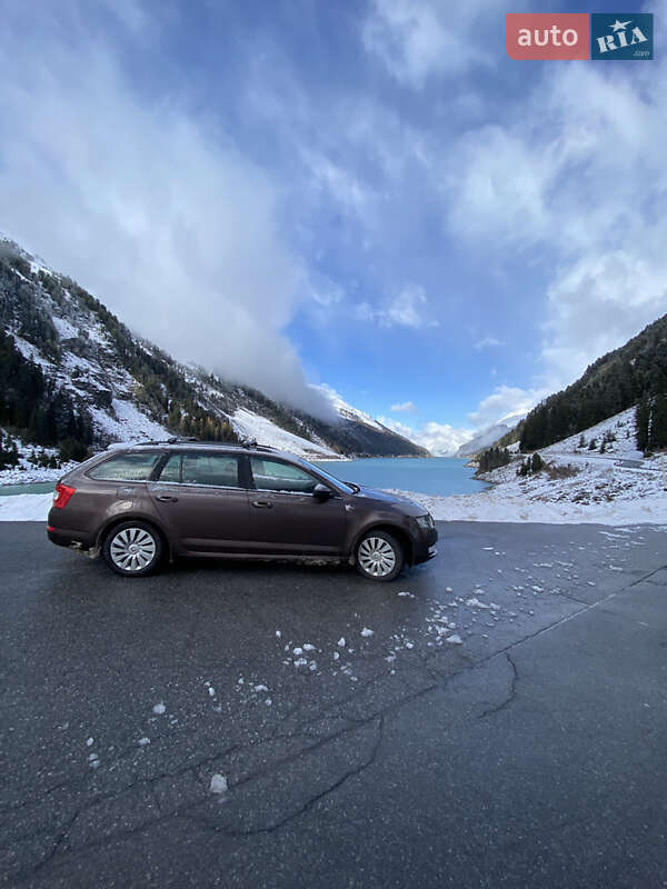 Универсал Skoda Octavia 2014 в Рахове