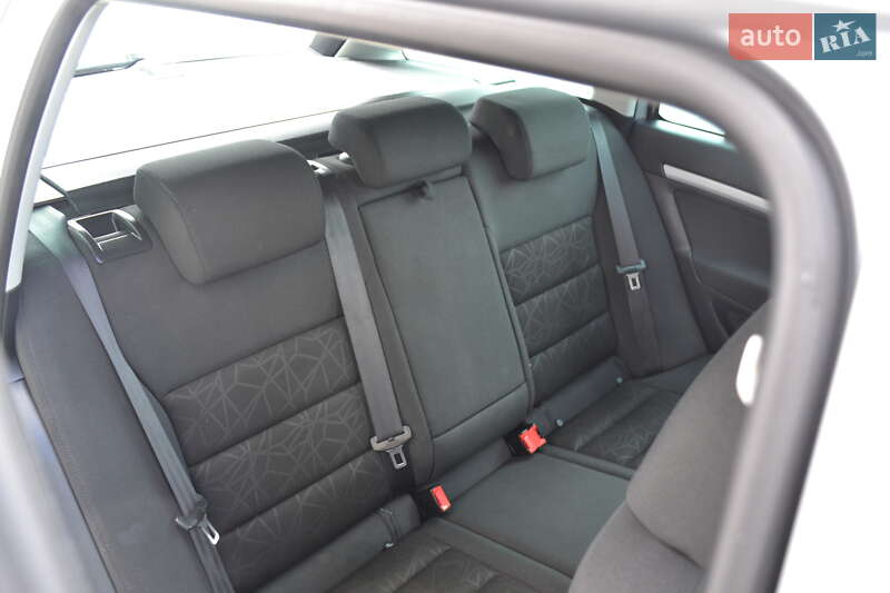 Универсал Skoda Octavia 2011 в Виннице