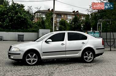 Лифтбек Skoda Octavia 2004 в 