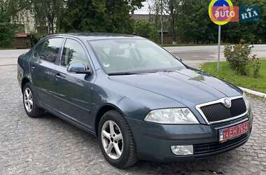 Лифтбек Skoda Octavia 2006 в Вознесенске