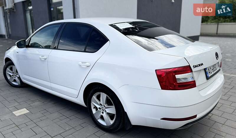 Ліфтбек Skoda Octavia 2017 в Сваляві