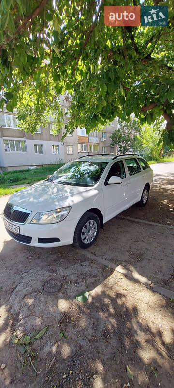 Универсал Skoda Octavia 2012 в 