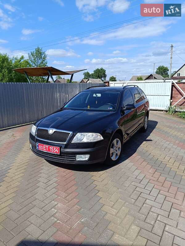 Універсал Skoda Octavia 2008 в Сарнах