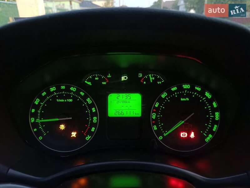 Універсал Skoda Octavia 2008 в Сарнах