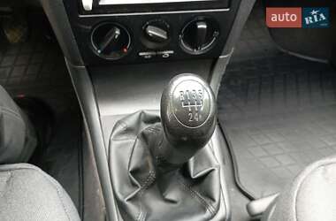 Лифтбек Skoda Octavia 2002 в 