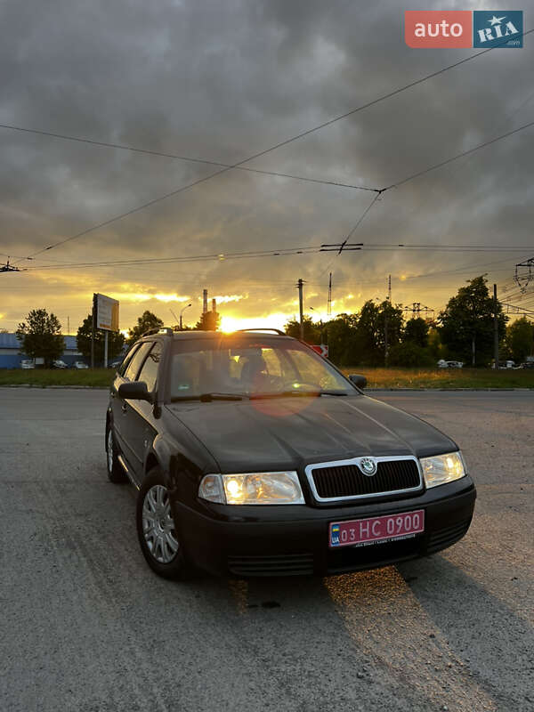 Універсал Skoda Octavia 2004 в Луцьку