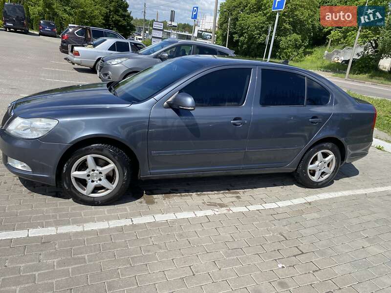 Лифтбек Skoda Octavia 2009 в Ровно
