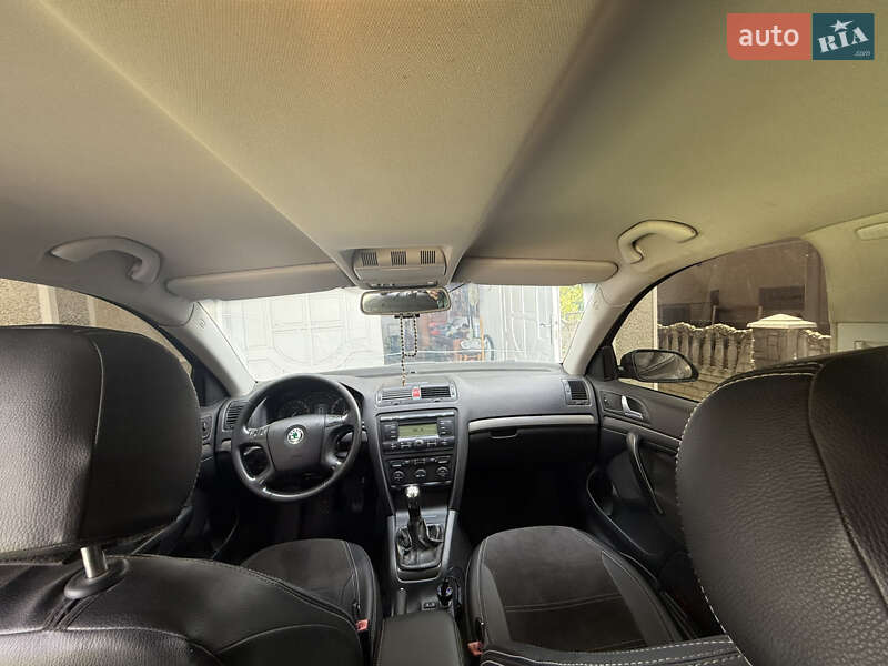 Лифтбек Skoda Octavia 2006 в Снятине