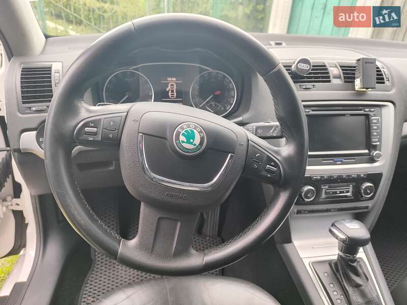 Універсал Skoda Octavia 2012 в 