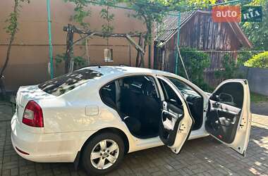 Лифтбек Skoda Octavia 2010 в 