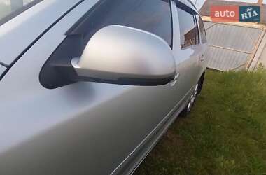 Универсал Skoda Octavia 2010 в 