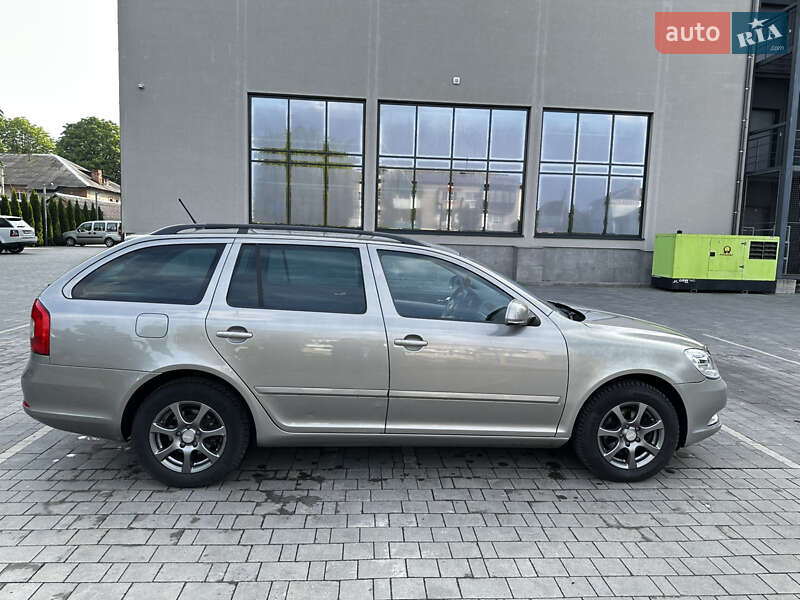 Универсал Skoda Octavia 2011 в Нововолынске