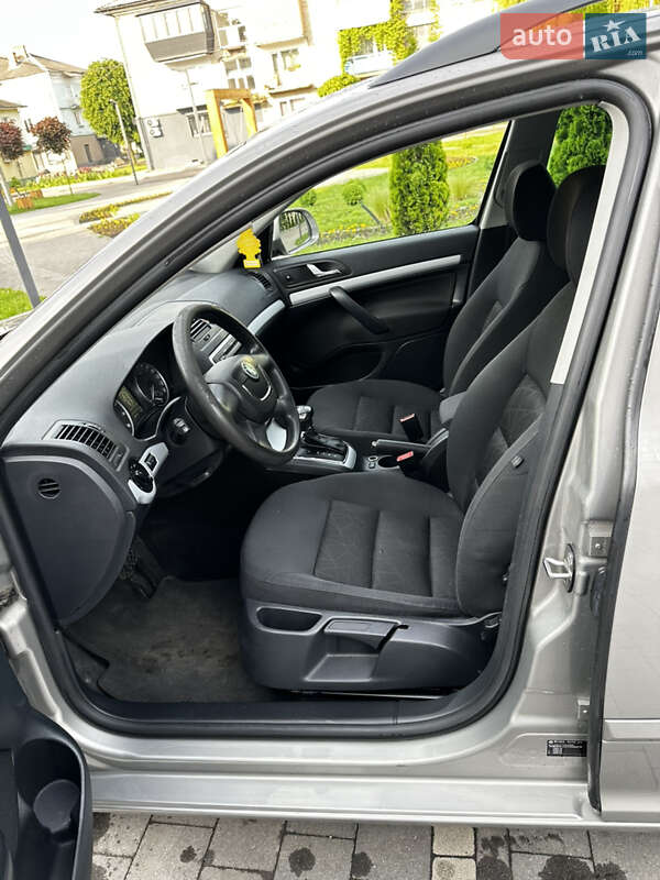 Универсал Skoda Octavia 2011 в Нововолынске