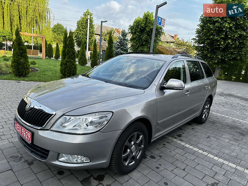 Универсал Skoda Octavia 2011 в Нововолынске