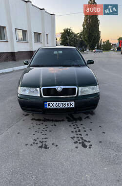 Лифтбек Skoda Octavia 2000 в 