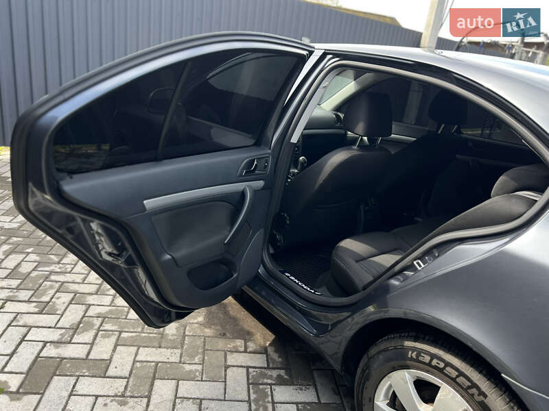 Ліфтбек Skoda Octavia 2011 в Шептицькому