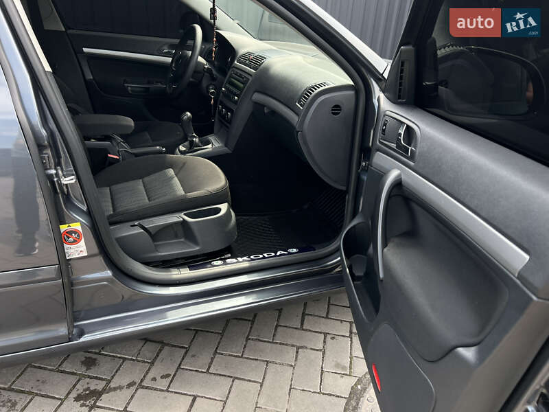 Ліфтбек Skoda Octavia 2011 в Шептицькому