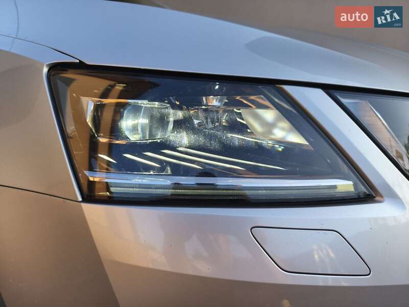Універсал Skoda Octavia 2017 в Звягелі