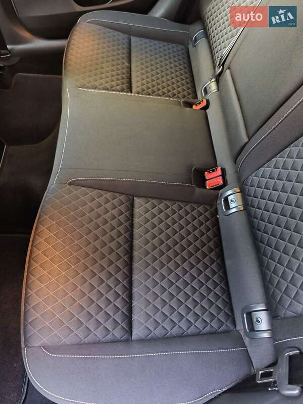 Універсал Skoda Octavia 2017 в Звягелі