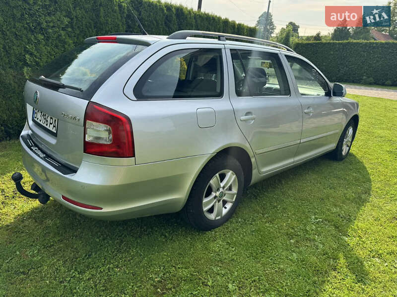 Универсал Skoda Octavia 2009 в Дрогобыче
