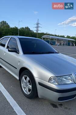 Ліфтбек Skoda Octavia 2004 в 