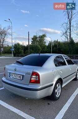 Ліфтбек Skoda Octavia 2004 в 