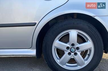 Ліфтбек Skoda Octavia 2004 в 