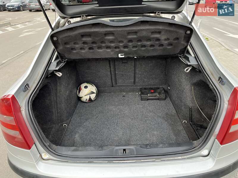 Ліфтбек Skoda Octavia 2006 в Києві