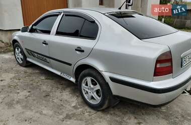 Лифтбек Skoda Octavia 1999 в Радивилове