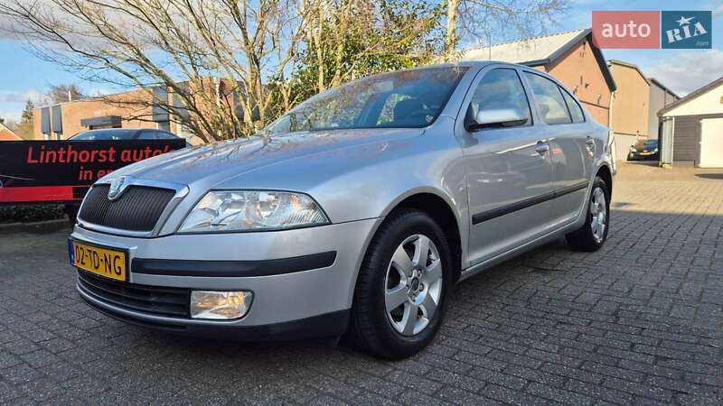 Лифтбек Skoda Octavia 2006 в Гадяче