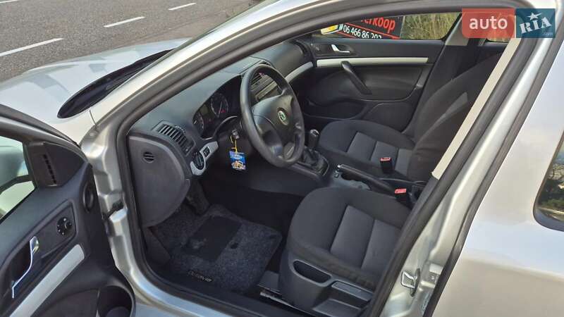 Лифтбек Skoda Octavia 2006 в Гадяче
