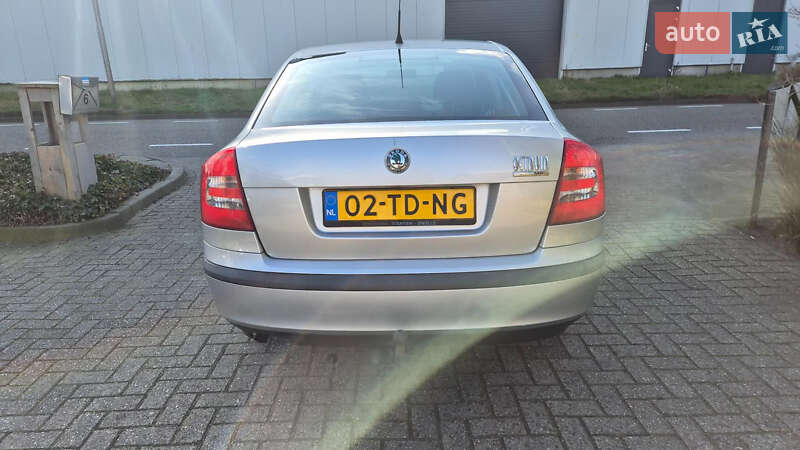 Лифтбек Skoda Octavia 2006 в Гадяче